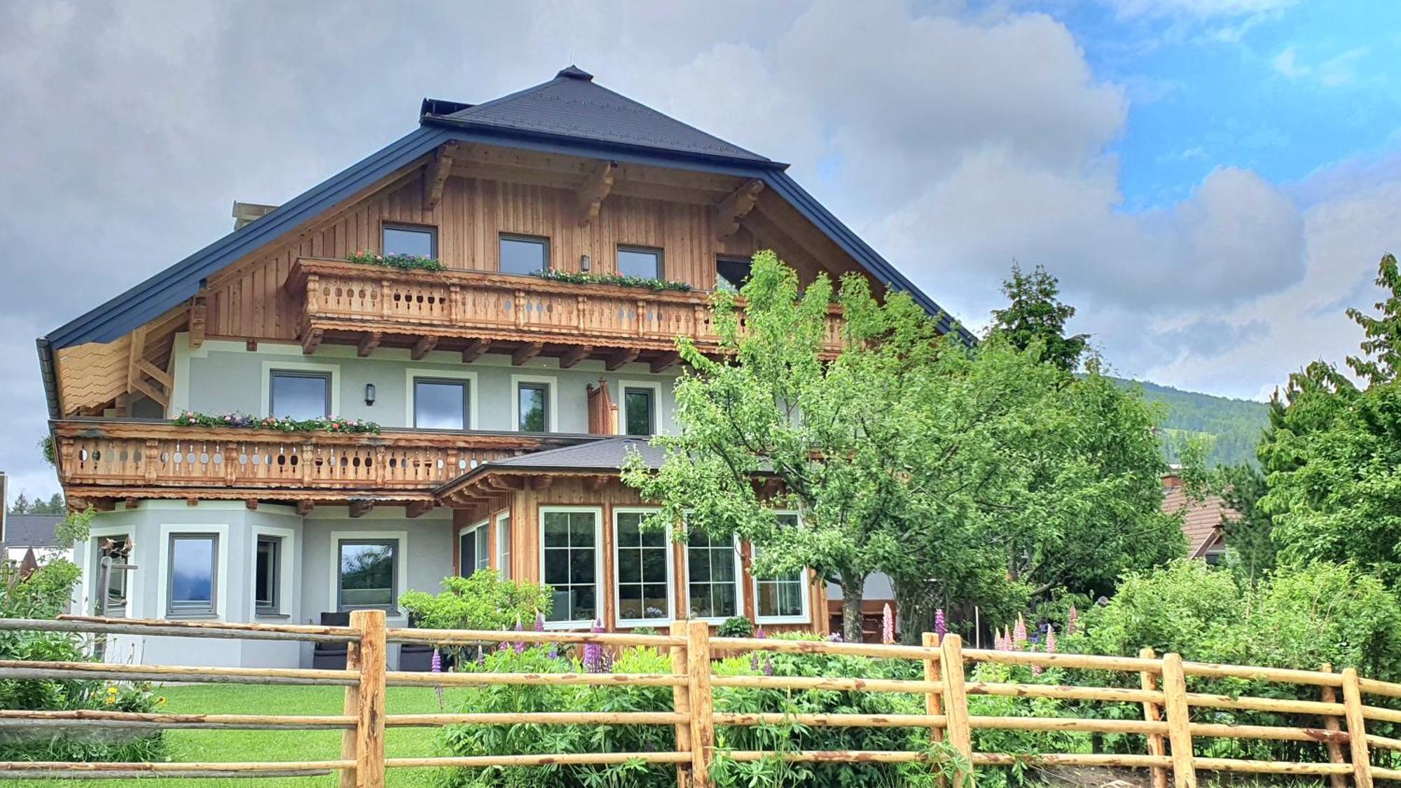 Haus-holzer * Mauterndorf (Salzburg)