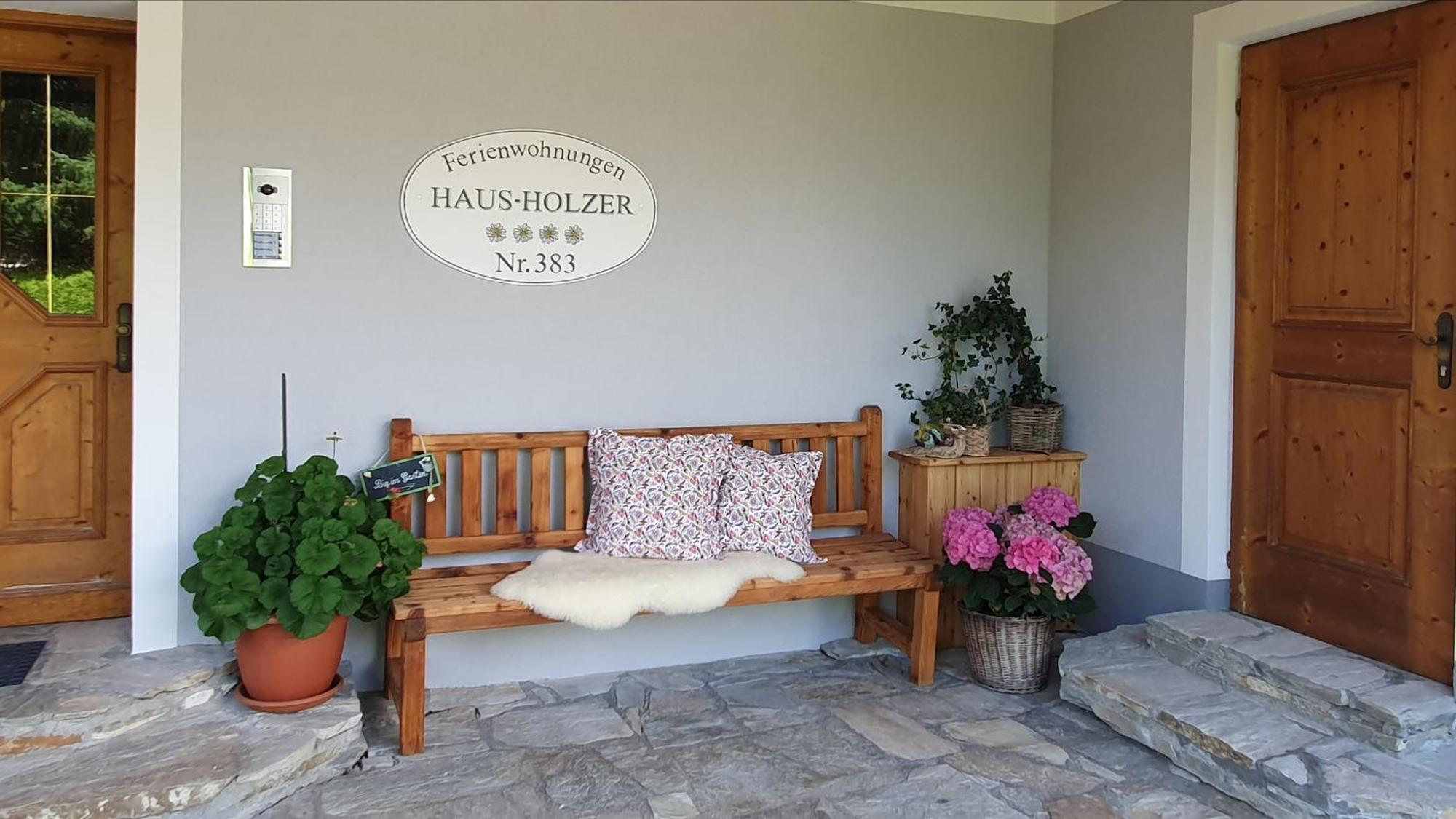 Haus-holzer *