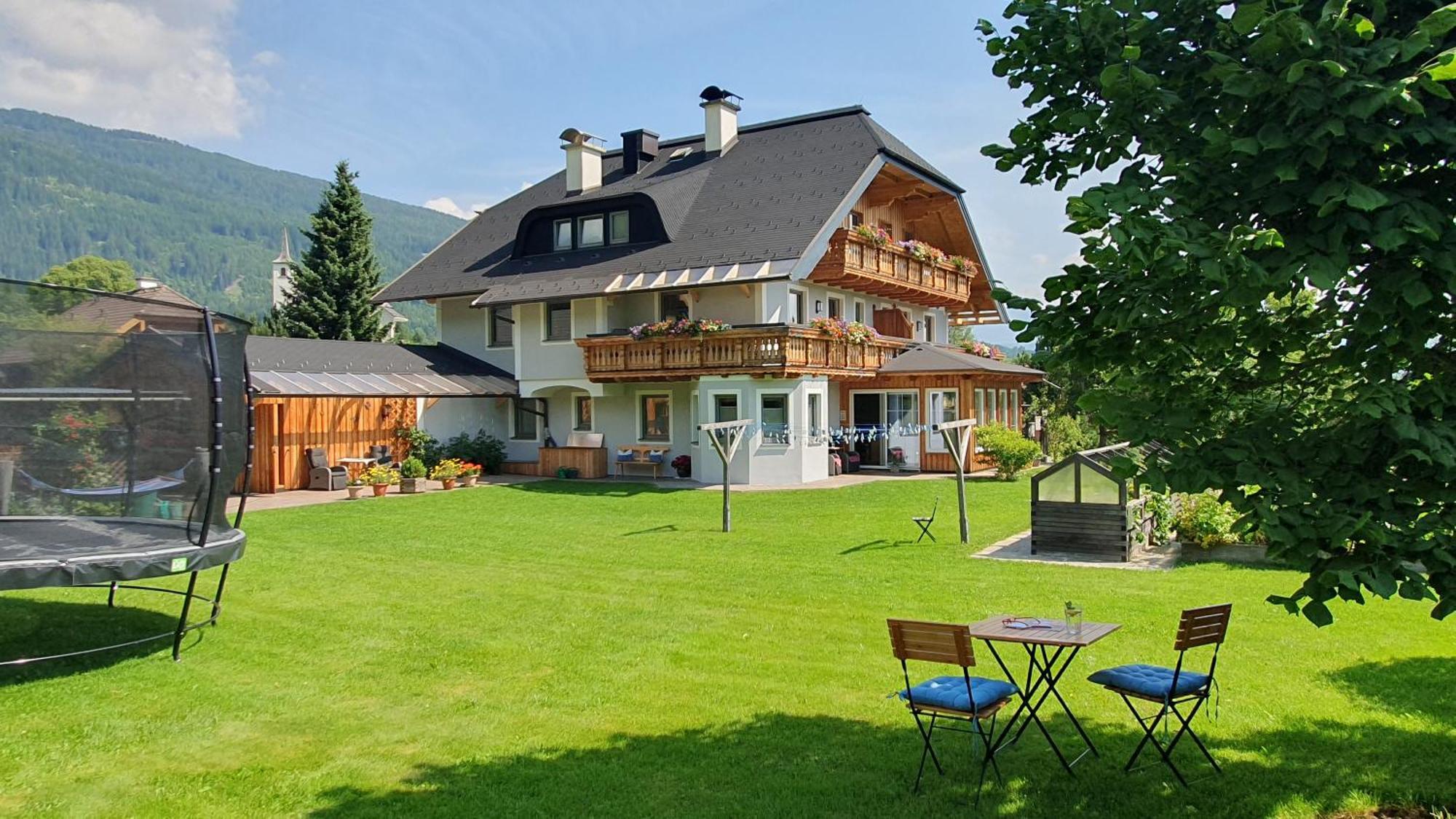 Haus-holzer * Mauterndorf (Salzburg)