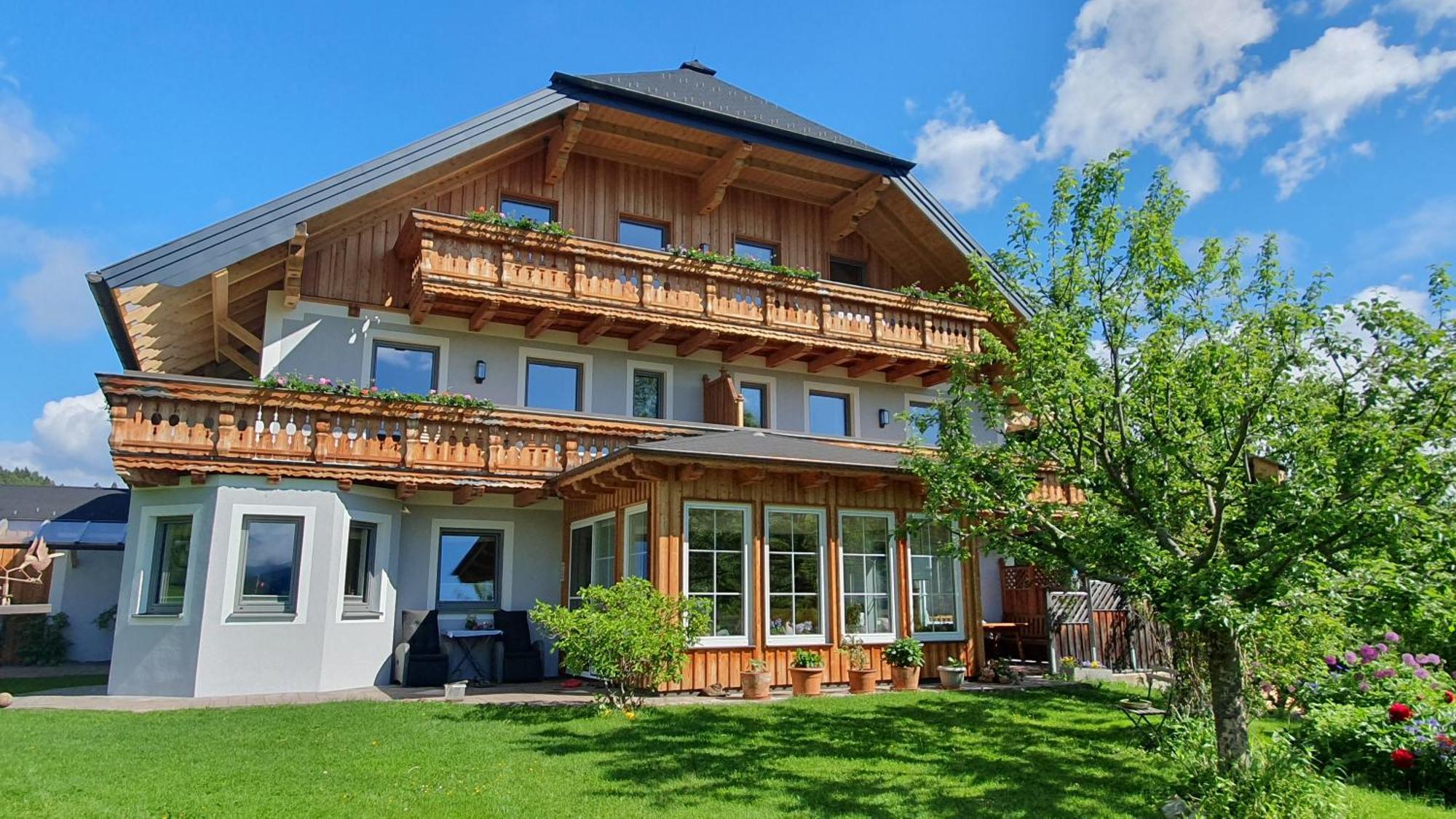 Haus-holzer
